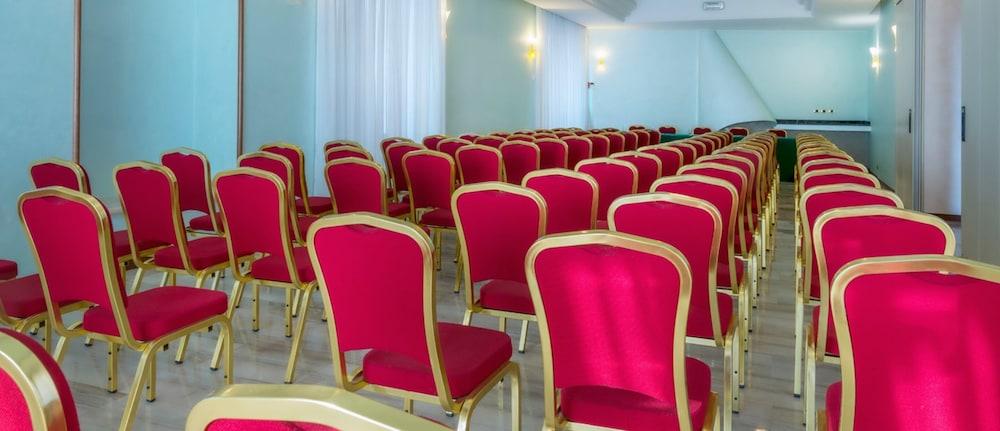 Astura Palace Hotel Nettuno Esterno foto