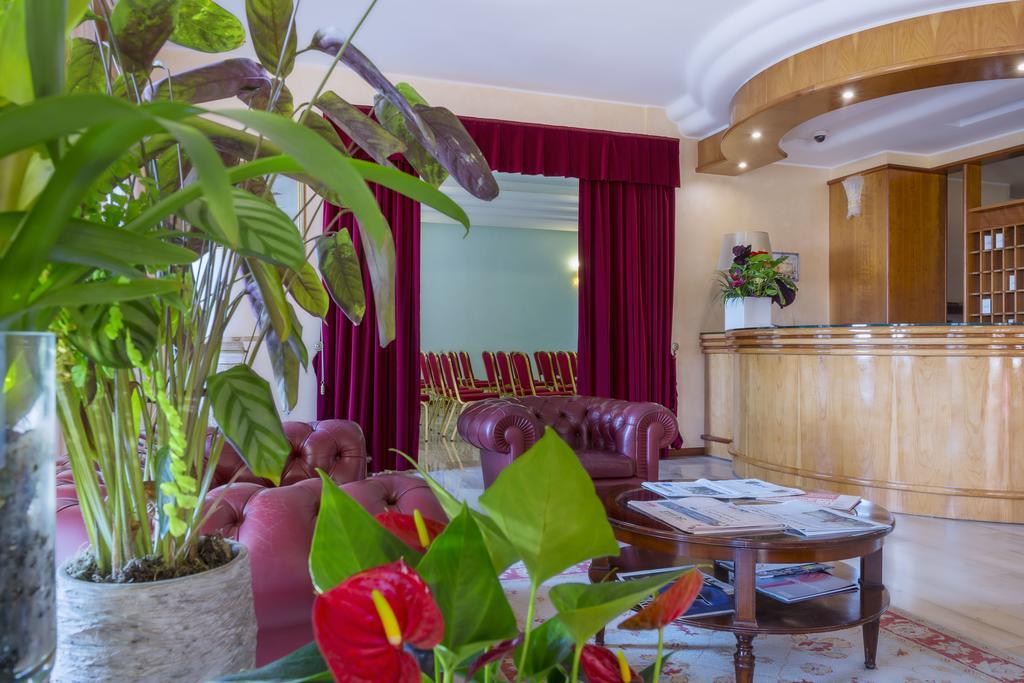 Astura Palace Hotel Nettuno Esterno foto