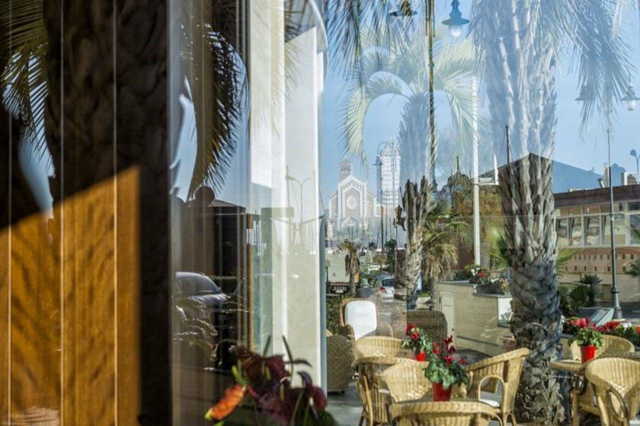 Astura Palace Hotel Nettuno Esterno foto
