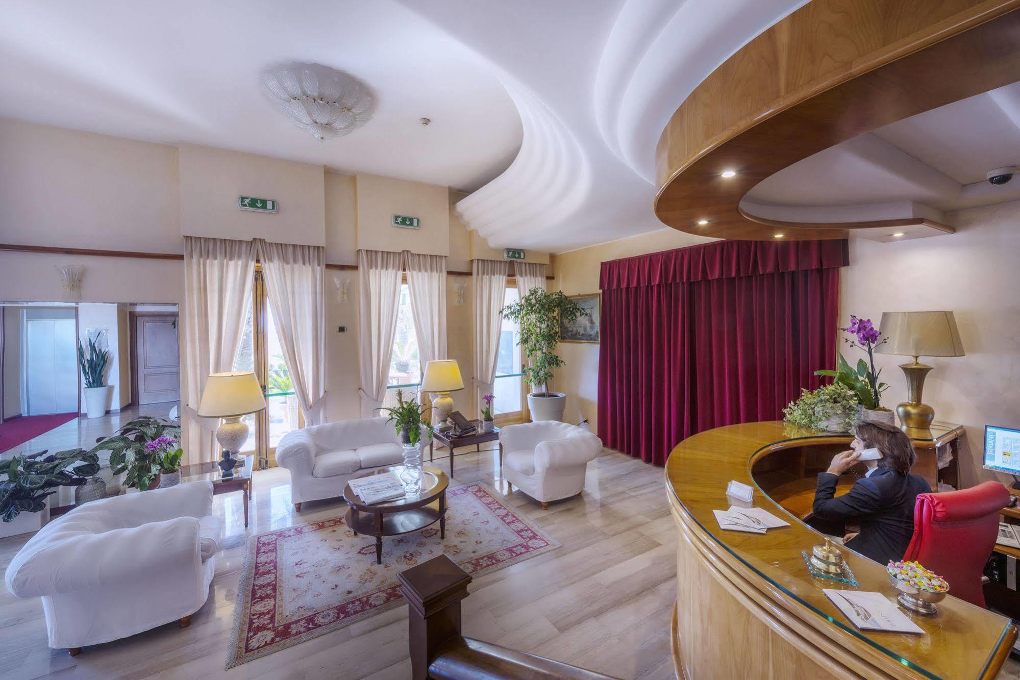 Astura Palace Hotel Nettuno Esterno foto